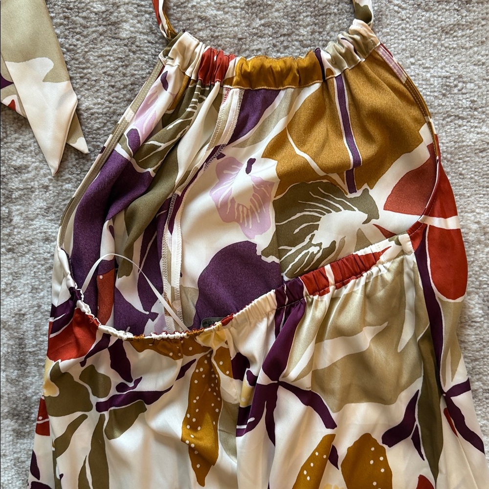 ⭐️Banana Republic Trapeze Halter Maxi⭐️ - Picture 8 of 10